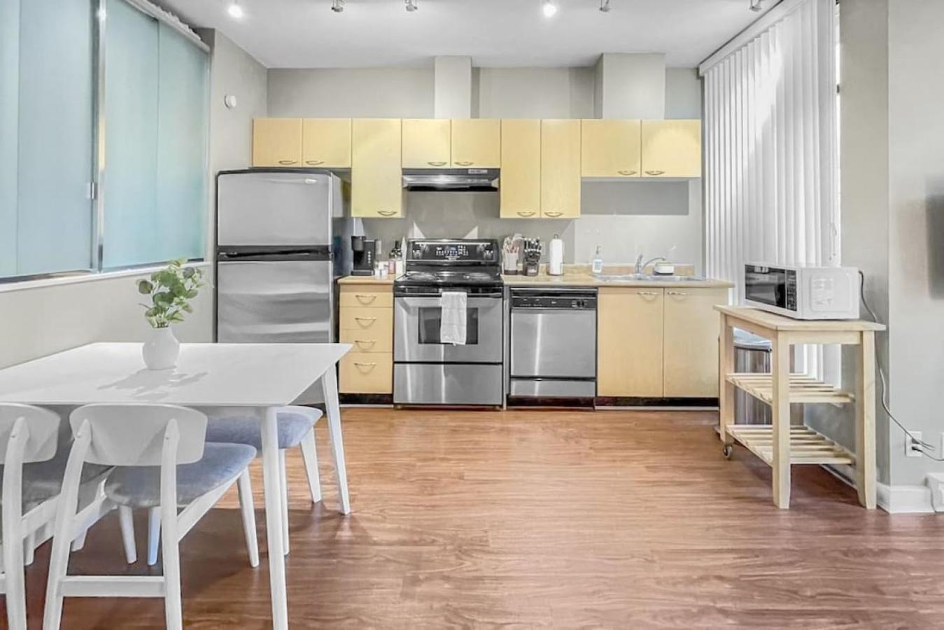 Top Floor Unit On Granville Strip Yaletown Area Vancouver Exterior foto